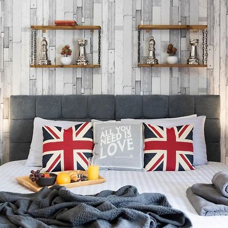 Cosy 3 Bedroom House - Private & Central - Ultra Wifi Canterbury Bagian luar foto