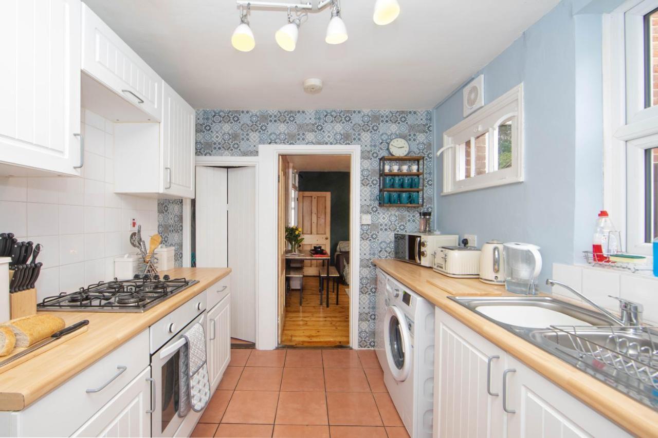 Cosy 3 Bedroom House - Private & Central - Ultra Wifi Canterbury Bagian luar foto