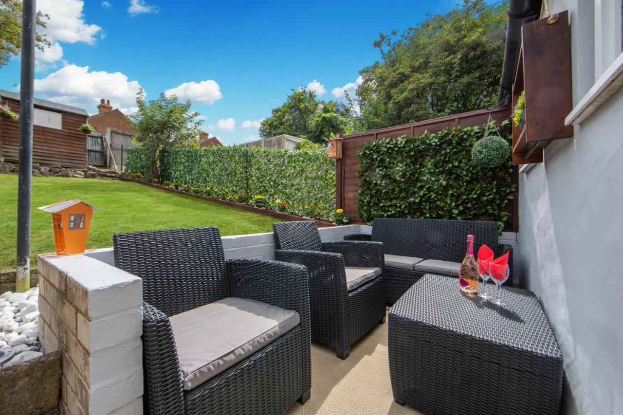 Cosy 3 Bedroom House - Private & Central - Ultra Wifi Canterbury Bagian luar foto