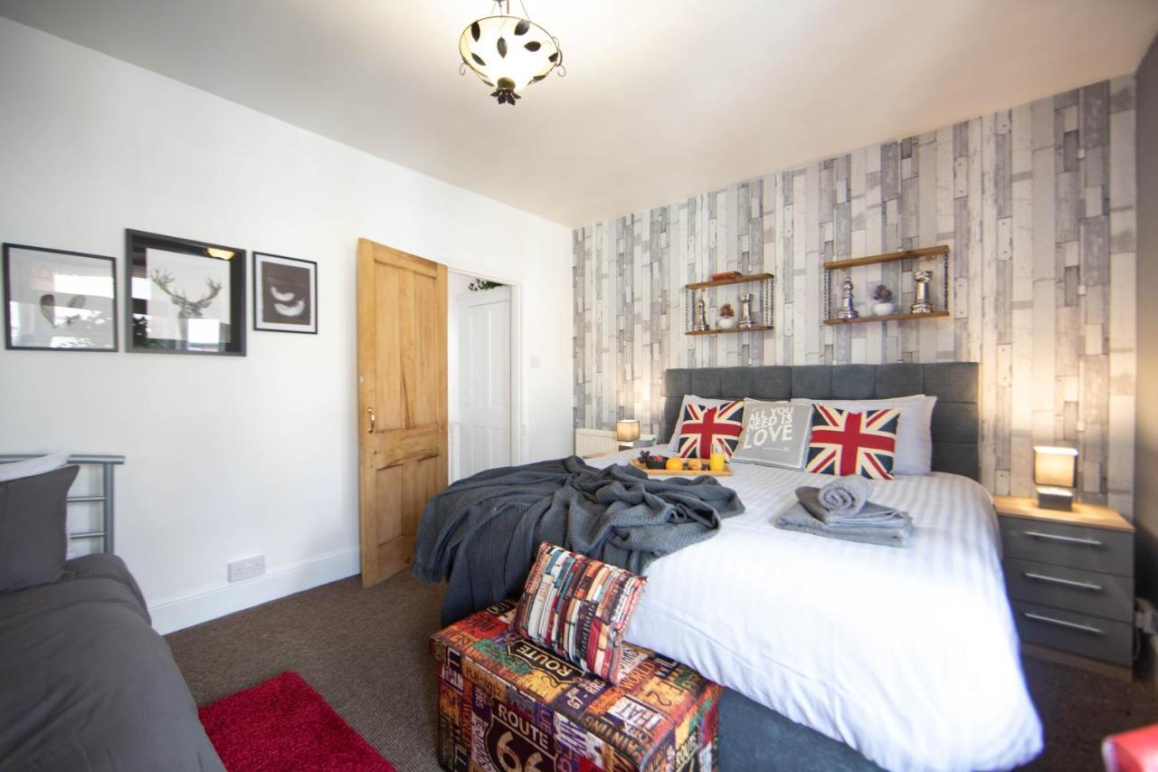 Cosy 3 Bedroom House - Private & Central - Ultra Wifi Canterbury Bagian luar foto