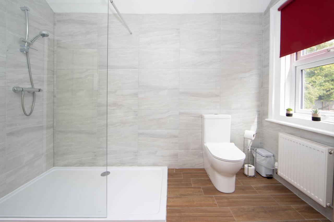 Cosy 3 Bedroom House - Private & Central - Ultra Wifi Canterbury Bagian luar foto